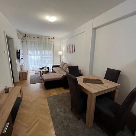 Apartment Dostojevski Novi Sad Exterior foto