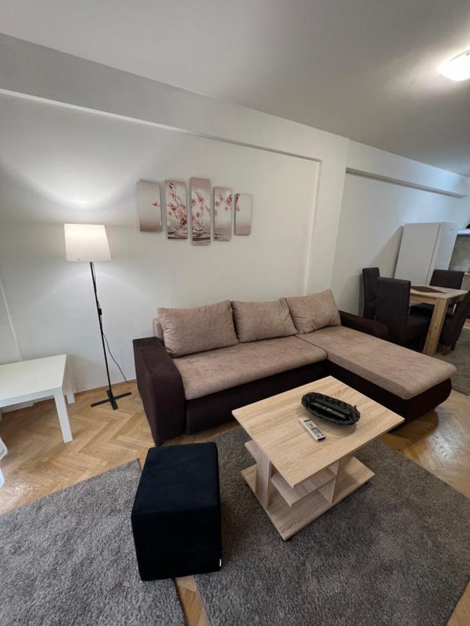 Apartment Dostojevski Novi Sad Exterior foto